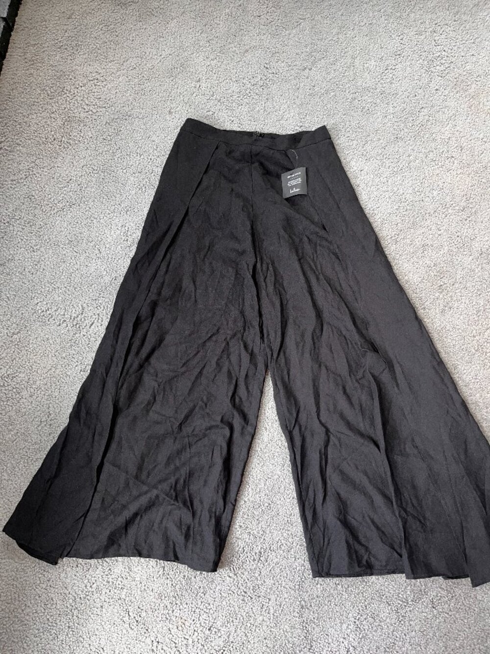 LULUS WIDE LEG BLACK PALAZZO PANTS WITH LEG REVEALING SLITS - NEW WITH TAGS - L